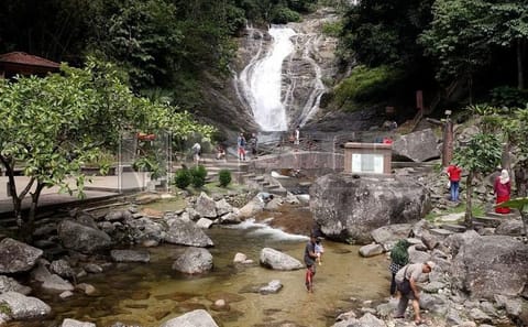 Private Tour of Batu Caves and Kanching Waterfalls in Kuala Lumpur