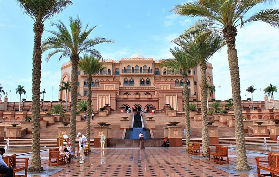 Dubai To Abu-Dhabi Tour:Grand Mosque, Emirates Palace & Corniche