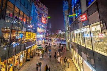 Trendy Foodie Tour in Beijing's Sanlitun District
