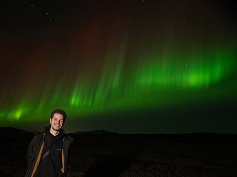 Northern Lights in Mini Bus with Local Pastries, Hot Chocolate and Photos, photo 11