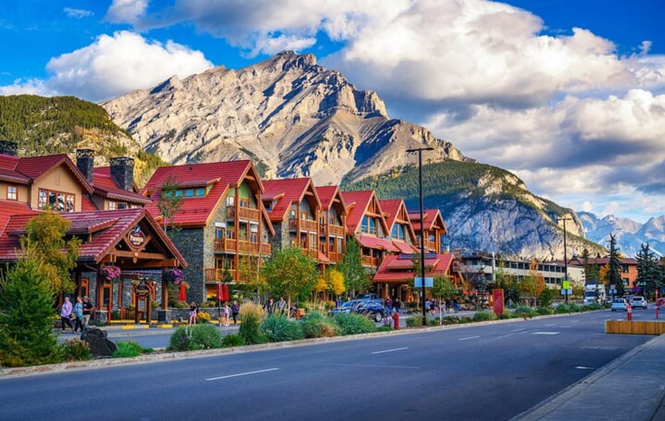 2 Day Tour Explore Banff National Park and Rocky mountains