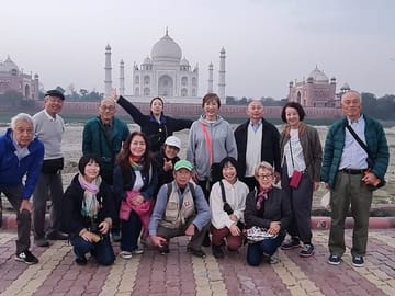 tajmahal at sunrise
