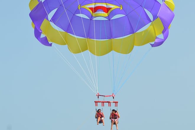 Semi Submarine Snorkeling & Fly Parasailing Adrenaline-Hurghada 7