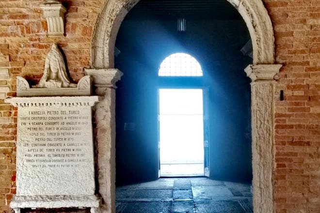 Venice's Cemetery on San Michele Island Tour 9
