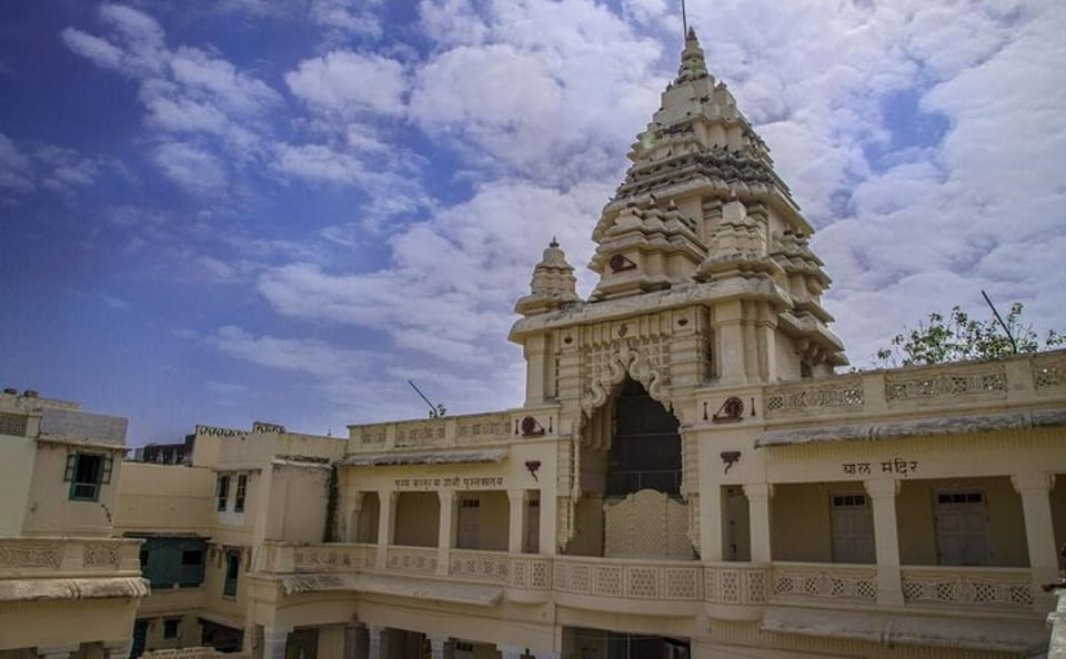 Cultural Tour of Udaipur, Ahmedabad, and Kevadia Monuments