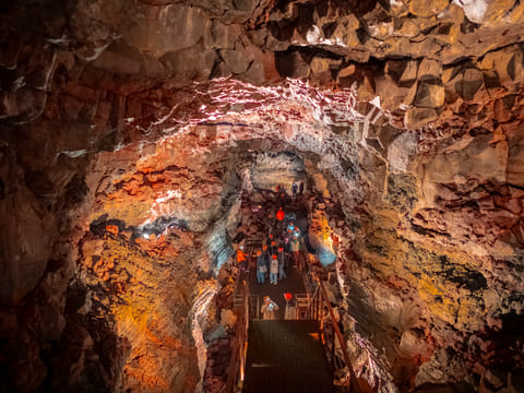 Volcanic Caves and Craters: The Lava Tunnel, Grindavík & Reykjanes Lava Fields Combo Tour, photo 4