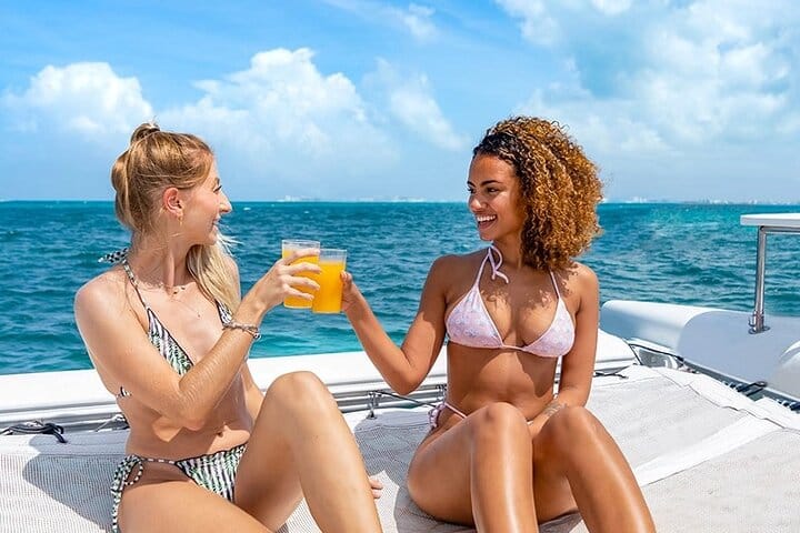 Isla Mujeres 4-in-1 Catamaran: Snorkel, Beach Club & Open Bar 2