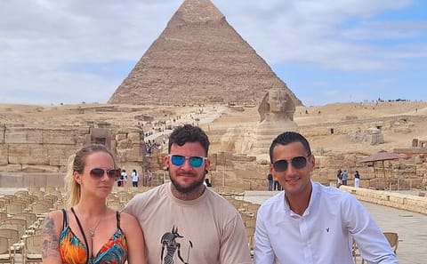 Private 2-Day Tour of Cairo and Giza Pyramids Highlights