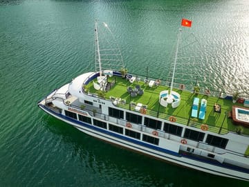 Ha Long 5 Star Cruise Day Trip: Buffet Lunch, Jacuzzi & Limousine