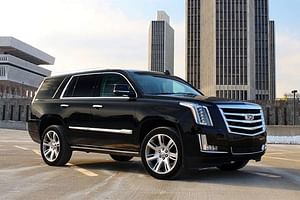 Arrival Private Transfer: Pearson Airport YYZ to Toronto in Luxury SUV