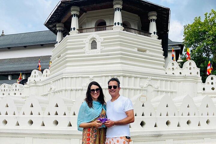 Private Kandy Day Tour: Discover Temples, Gardens & Tea Factory