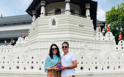 Kandy Day Tour from Colombo with Sacred Tooth Temple Visit