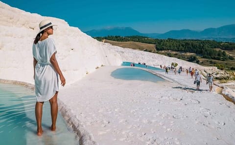 Guided Tour of Pamukkale and Salda Lake from Burdur