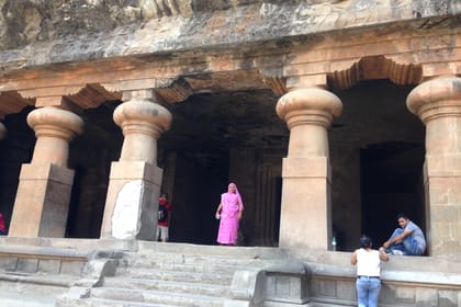 Cultural and Scenic Tour from Mumbai to Kerala's Backwaters