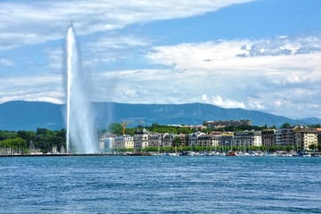 Guided Walking Tour of Geneva's Old Town and Cultural Sites