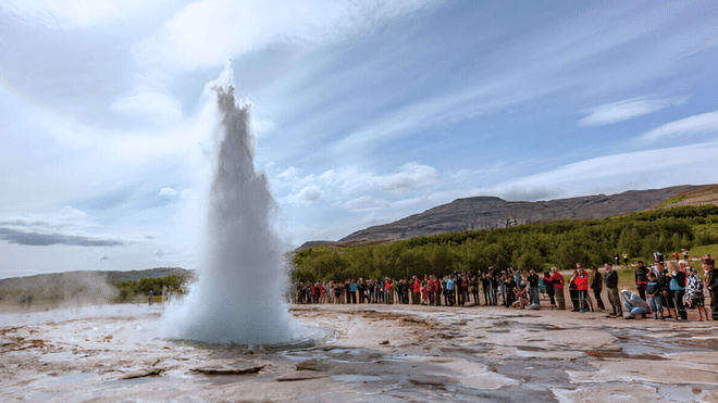 From Keflavik Airport: Private Golden Circle Tour with 5+ Stops