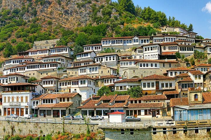 Berat City Tour: Explore UNESCO Heritage, Castle & Belshi Lake