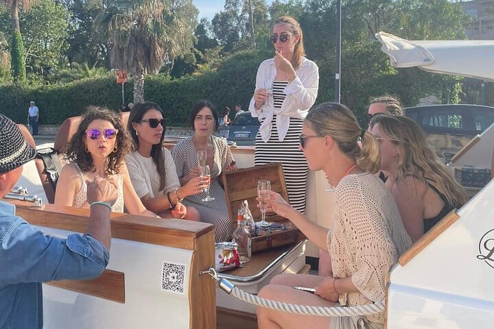 Palermo: Panoramic Mount Pellegrino in CruiserCar