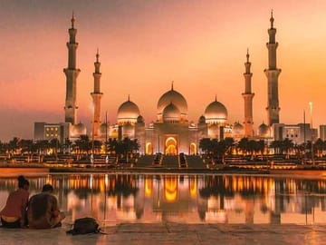 Abu Dhabi city tour with Grand Mosque and Louvre Museum