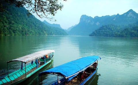 Four-Day Trekking and Caving Tour in Ba Be National Park