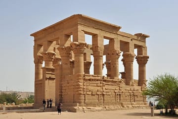 Private Half-Day Tour of High Dam and Philae Temple from Luxor