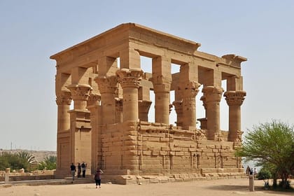 Private Half-Day Tour of High Dam and Philae Temple from Luxor