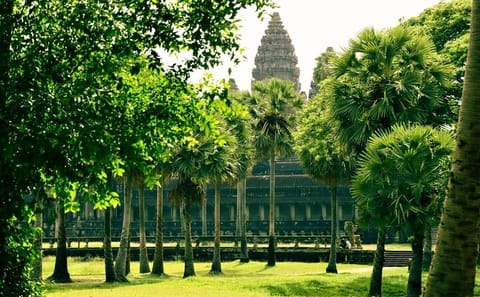 Private 2-Day Guided Tour of Angkor Temples in Siem Reap