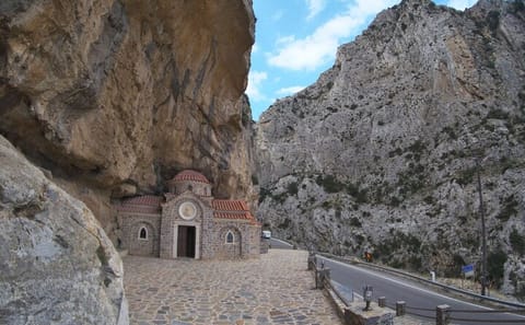 Guided Eco and Nature Tour of Argiroupoli and Kournas in Crete
