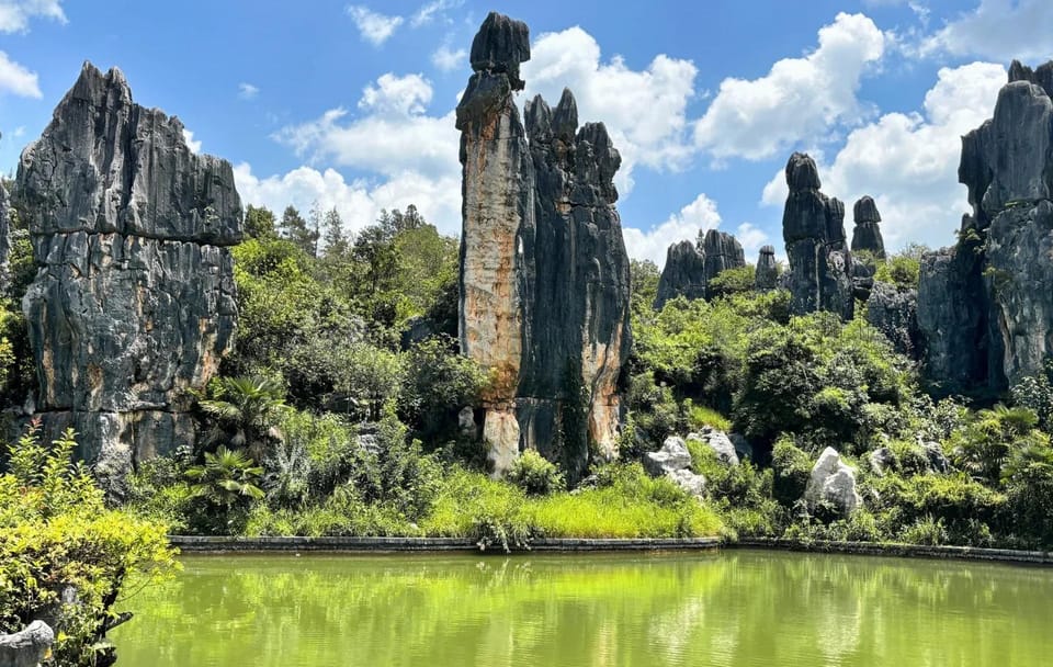 Kunming City Tour with Stone Forest and Roast Duck Lunch
