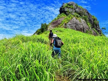 Saradiyel Village Trail and Alagalla Mountain Trekking Tour