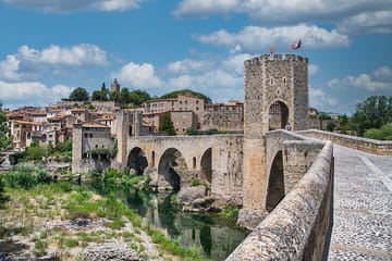 Private Walking Tour of Girona's Historic Sites and Landmarks
