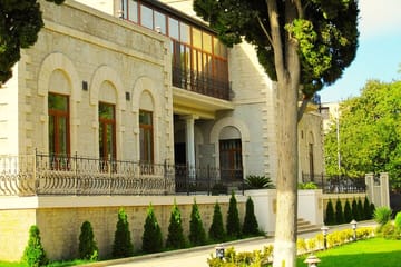 A Full Day Baku Oil Boom and Polish Heritage Private Tour