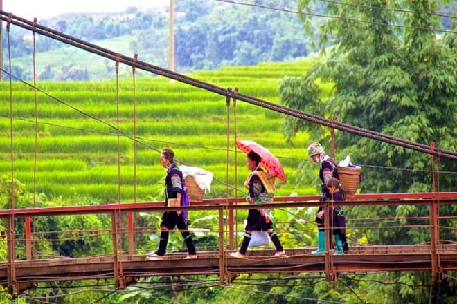 Sapa tour 2days trekking Ta Van & Cat Cat village 8