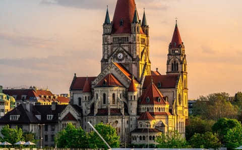Self-Drive Tour of Austria and Switzerland: 14 Days from Vienna