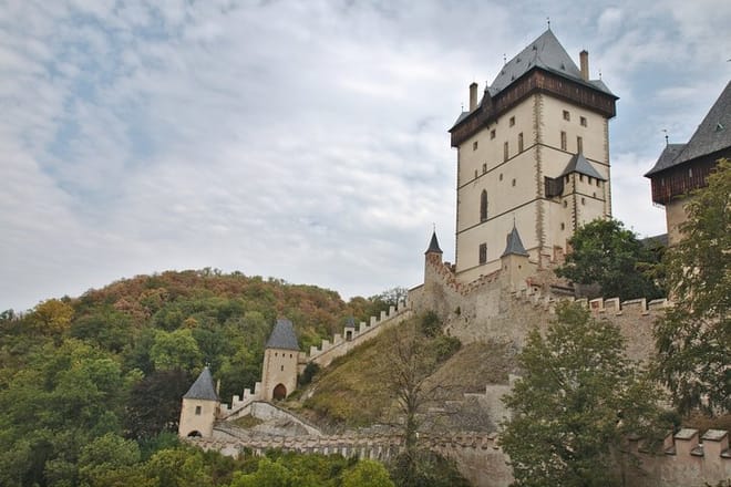 Private Karlstejn castle tour from Prague with glassworks & lunch