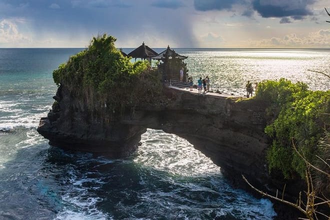 Batu Bolong Temple