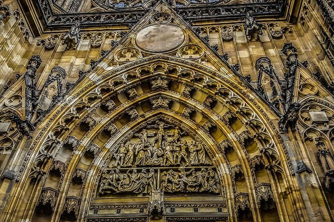 Private Prague walking tour with Kutna Hora Ossuary luxury trip