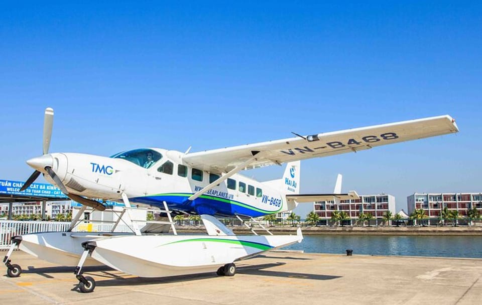 Scenic 25-Minute Seaplane Tour Over Halong Bay from Hanoi