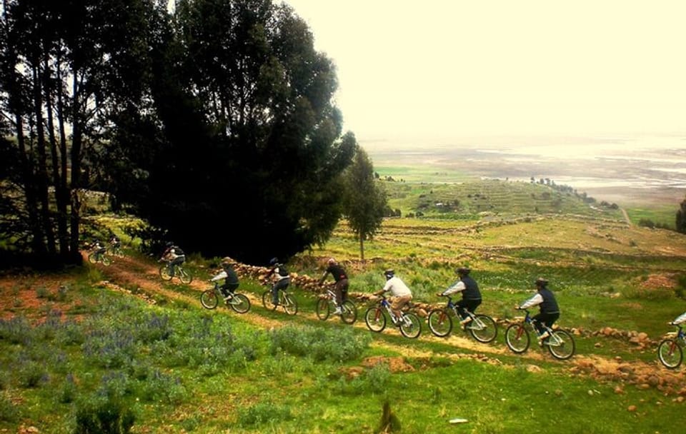 Mountain Bike Tour through Chucuito's Scenic Landscapes