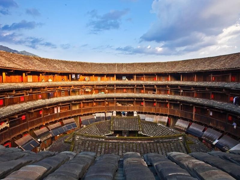 Private Transfer between Xiamen City and Yongding Hakka Tulou