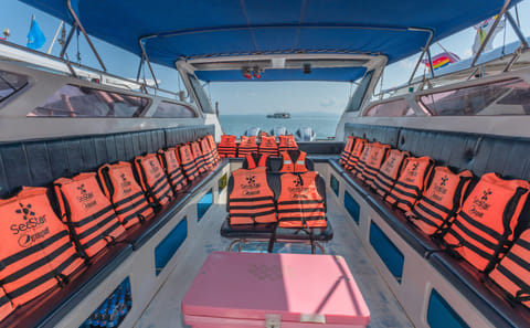 Phi Phi Island: Full-Day Adventure by Speedboat (PPK-Sea Star)
