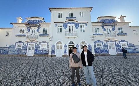 Private Tour of Obidos, Nazare, and Aveiro from Lisbon