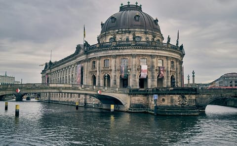 Private 3-Hour Walking Tour of Berlin's Historic Sites