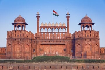 Classical India Tour with Tiger Safari in Agra and Abhaneri
