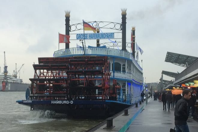  Hamburg Private Walking Tour With A Professional Guide photo 6