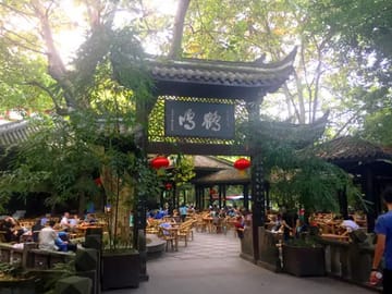 3-Hour Walking Tour in Chengdu People’s Park and Learning Mahjong