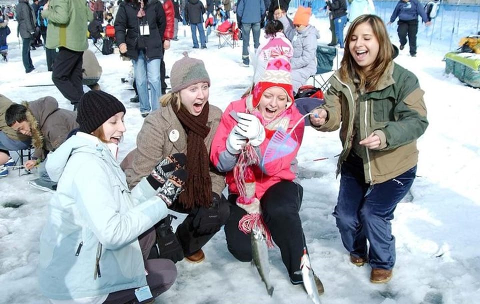 Ice Fishing Tour – Hwacheon Sancheoneo Ice Festival Day Trip from Seoul