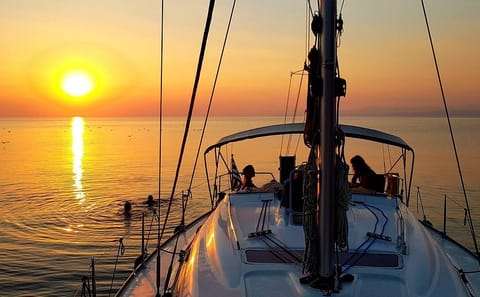 Romantic Sunset Mini Cruise and Snorkeling in Bali, Greece