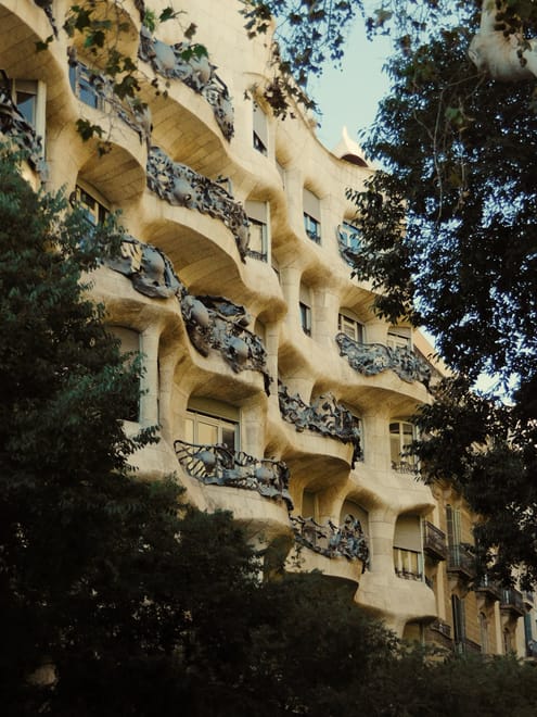 balconies Casa Mila _Photo by Simge Tek