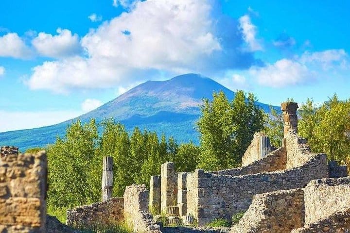 Pompeii and Vesuvius Select from Amalfi 2